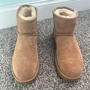 UGG Classic Mini II Chestnut Boots – Size 9, Like New
